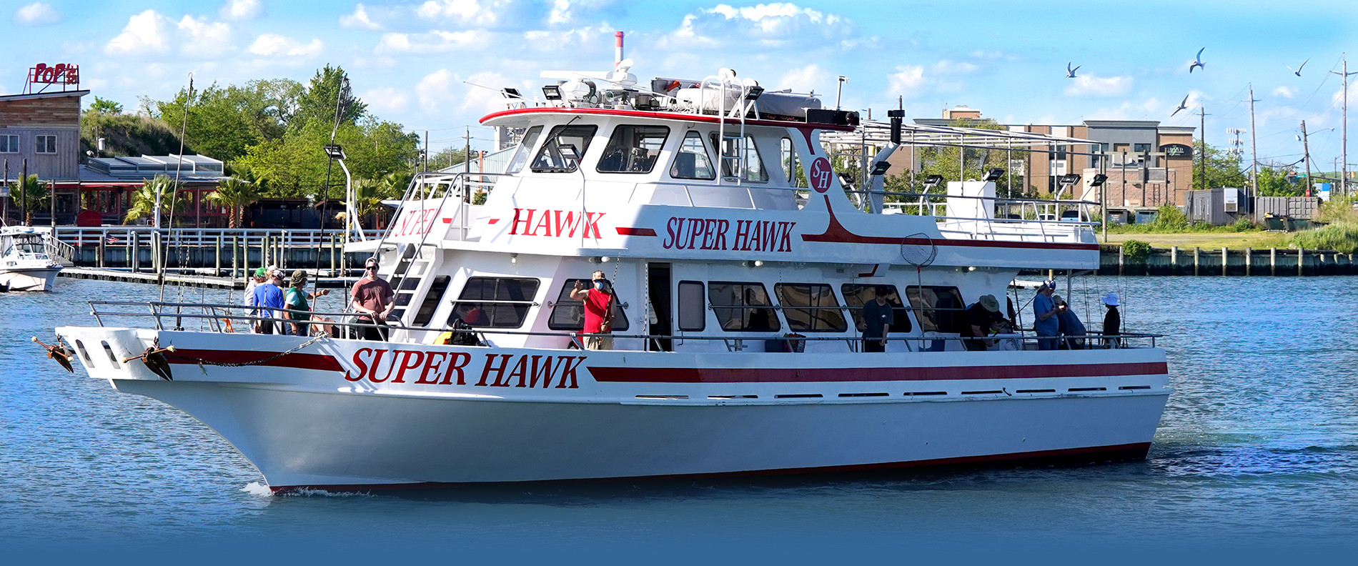 Captain Steve Kearney with anglers aboard Super Hawk Fishing Charter in Point Lookout NY